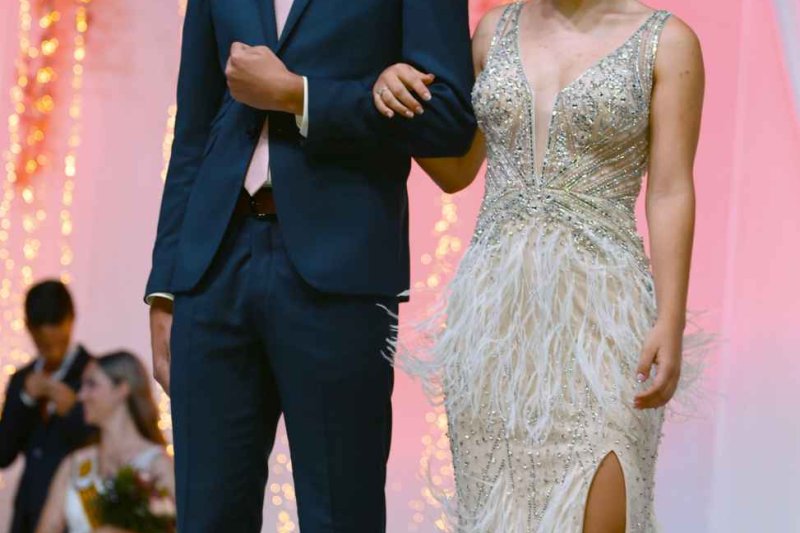 GALERIA de FOTOS d’una PRESENTACIÓ de les FESTES de JULIOL de PEDREGUER molt MUSICAL GALERIA de FOTOS d’una PRESENTACIÓ de les FESTES de JULIOL de PEDREGUER molt MUSICAL